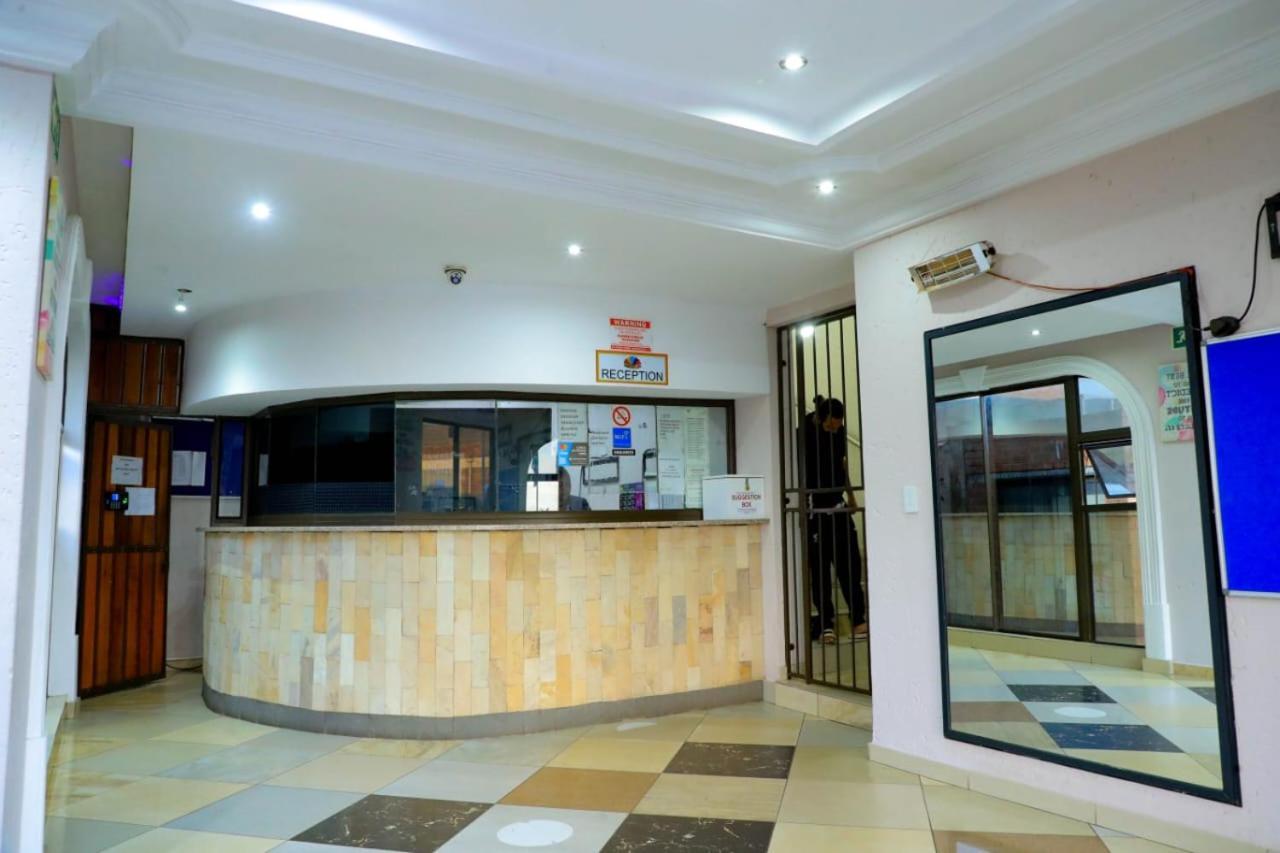 Yeoville Hotel Johannesburg Exterior foto